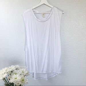 We the Free "The It" Muscle Tank White sz M